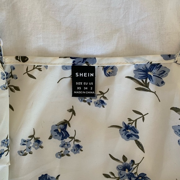 SHEIN floral mini wrap dress - Picture 4 of 4